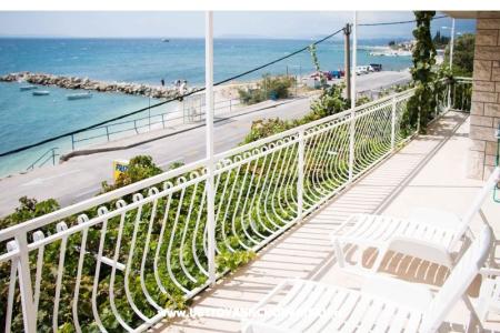 Apatman Ema Podstrana Croatia