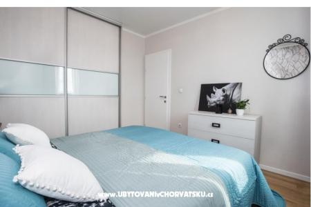 Bubbles Luxury Penthouse with jacuz photo 2