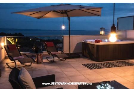 Bubbles Luxury Penthouse with jacuz photo 5