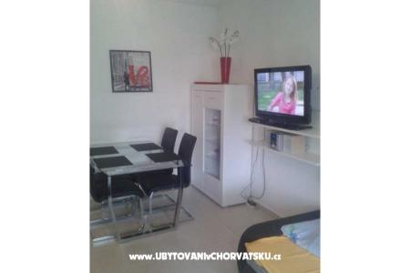 Apartment uz Plažu photo 3