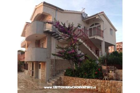Apartments Lorento Primosten Croatia