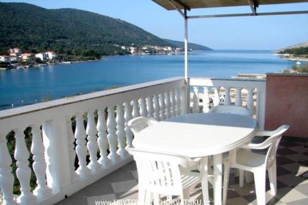 Apartments Maestral photo 2