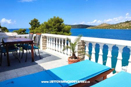 Apartments Martin Primosten Croatia