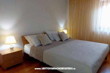 Apartments TONĆI I IRIS*** photo 5