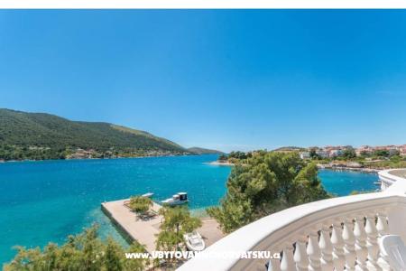 Apartments Bonaca - Prvi red do mora Primosten Croatia