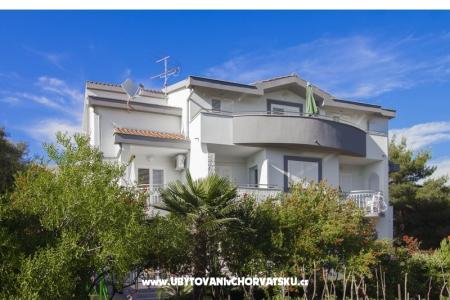 Apartments Vesna Primosten Croatia