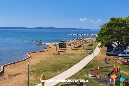 Apartment uz more i plažu Privlaka Croatia