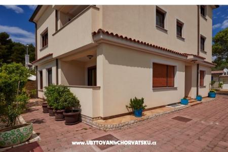 Apartment Sandra photo 2