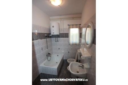 House Tommy photo 3