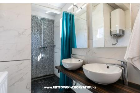 Val Apartments photo 2