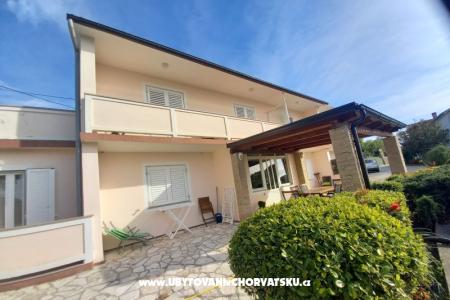 Apartments Danijela photo 2