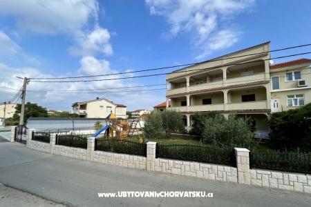 Apartments Pičuljan photo 3