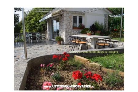 House Ana directly by the beach photo 5