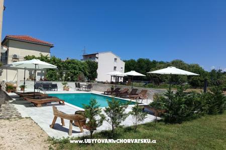 Loparadise Apartments photo 5