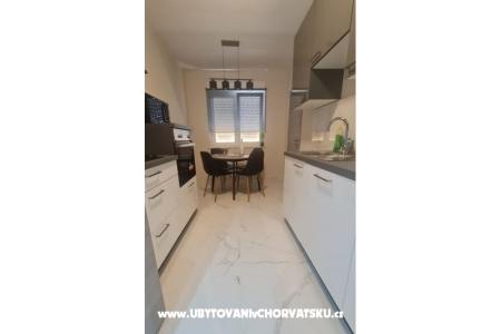 Mias luxury spa apartment photo 4