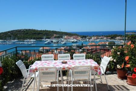 Apartments Karabatić Rogoznica Croatia