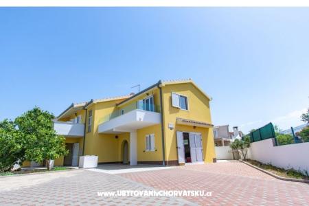 Apartments Mia Rogoznica Croatia