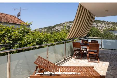 Apartments Vido i Nada Rogoznica Croatia