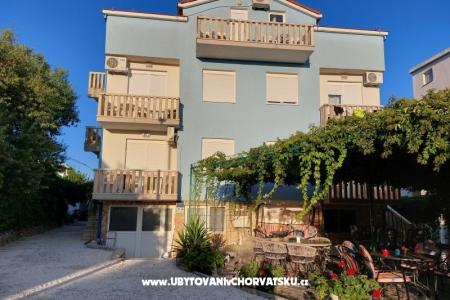 Apartments Crnjac Rogoznica Croatia