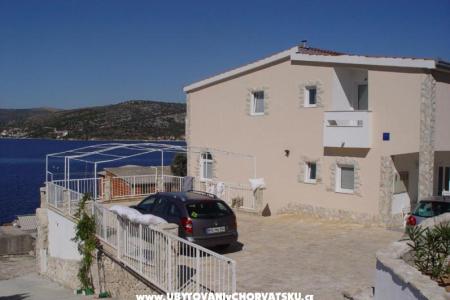 Apartments Daksa Rogoznica Croatia