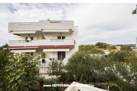 Apartments Magnolia Radačić Rogoznica Croatia