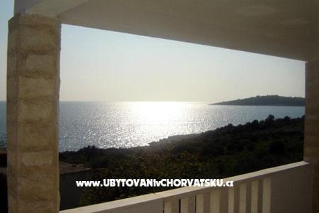 Vesna apartmani Rogoznica Croatia