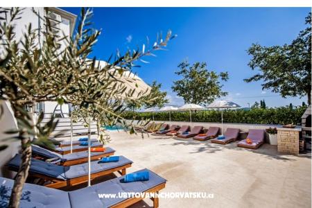 Apartments Kimi with swimming pool  photo 5