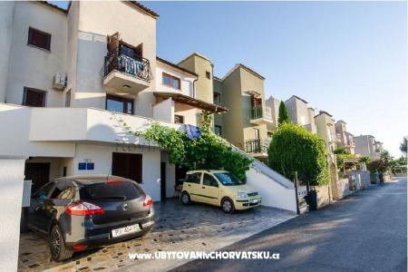 Apartments Kiwi photo 2