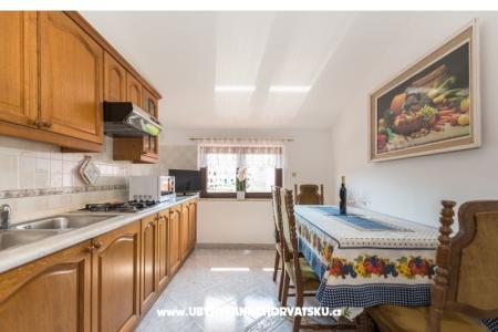Apartments Kamelia photo 4