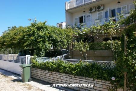 Apartments Jurišić photo 4