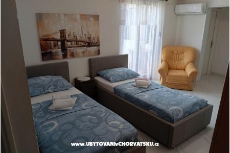 Apartment by the sea with a seaview photo 4