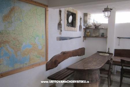 Old House Apartments photo 5
