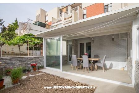 Luxury , with garden! Aenona photo 2