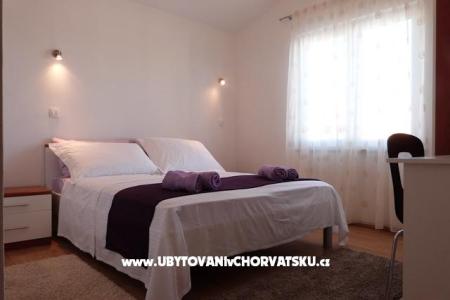 Apartments Villa  IVA photo 3