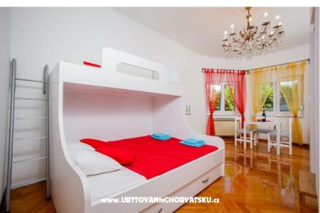Apartments Villa Lole photo 2