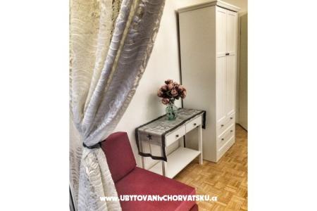 Bella Elia Luxury Studio Apartment photo 5