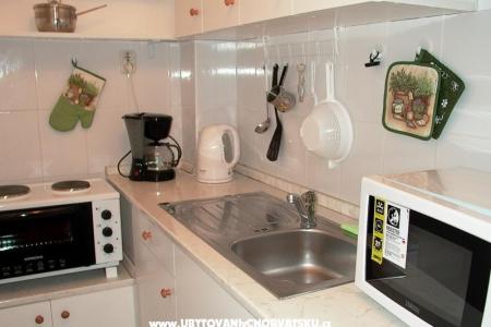 Charming 3 BD in centre of Split photo 5