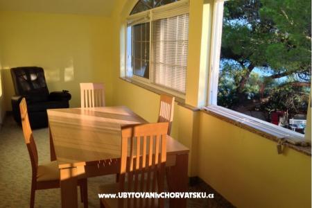 Apartment on the beach Lola photo 5