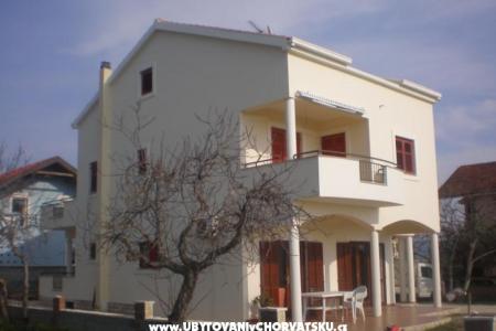 Apartments Elvis photo 2