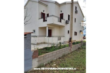 Apartments Elvis photo 3