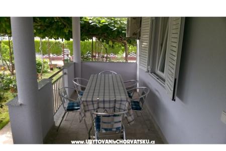 Apartments Šarić photo 2