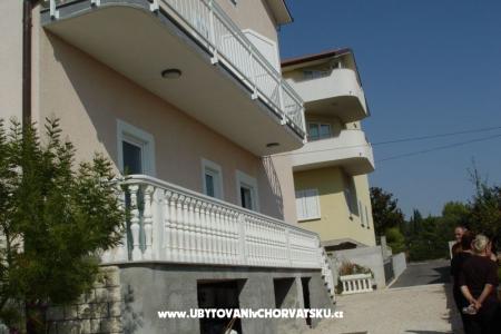 Apartments Ciprijan i Bojka Matić photo 3