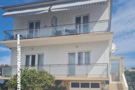 Apartments Ecija photo 2