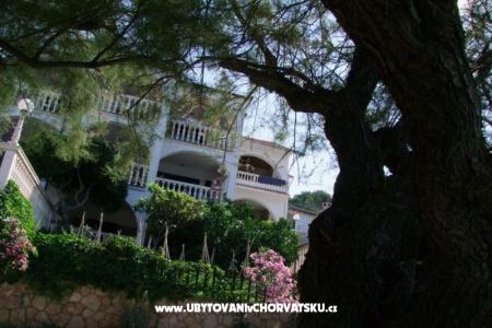 Apartments Ive Tisno Croatia