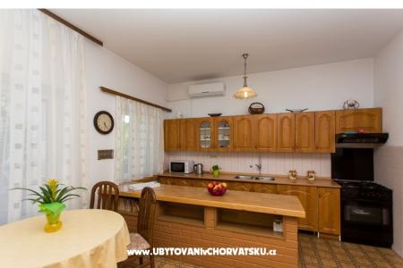 Apartment Jure photo 3