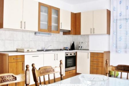 Apartment Tome photo 5