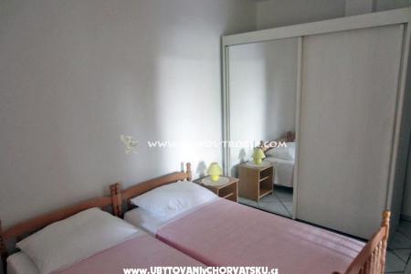 Apartments Franka photo 2