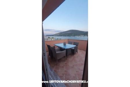 Apartments Lana Trogir Croatia
