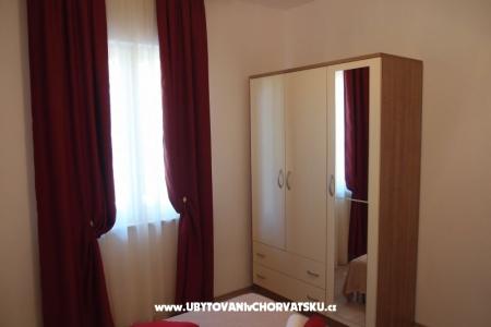 Apartments Kadulja photo 4