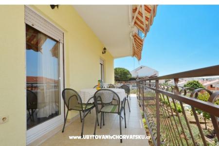 Apartments Marinko photo 2